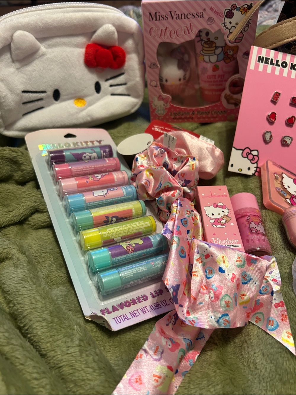 Hello Kitty Bundle accessories and makeup & more 21 items - Picture 2 of 9